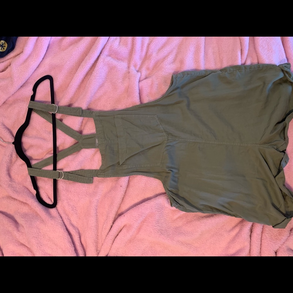 American Eagle aerie green short overall